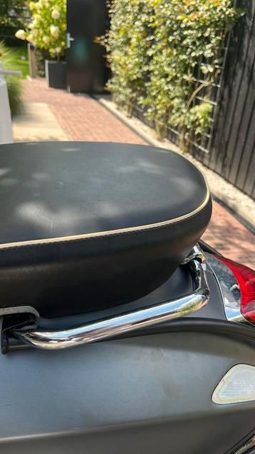 Oppak beugel vespa sprint beschikbaar voor biedingen