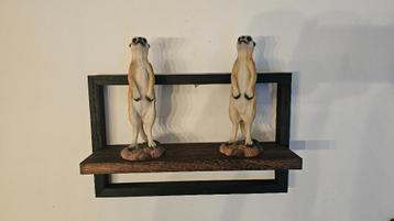 Superleuke Wandplankjes! Hout. Bruin/Zwart! Set van 2! beschikbaar voor biedingen