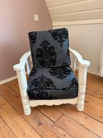 Oude houten rookstoel, Ophalen, Hout, Gebruikt, Wit