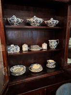 Antieke porselijnen Beartrix servies, Ophalen