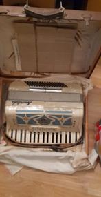 Een mooie accordeon merk Accordiola 80 bass, Muziek en Instrumenten, Accordeons, Ophalen, Gebruikt, 80-bas, Toetsaccordeon