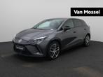 MG MG4 64 kWh Luxury | Navigatie | Parkeersensoren & Camera, Automaat, Gebruikt, 1675 kg, Elektrische ramen