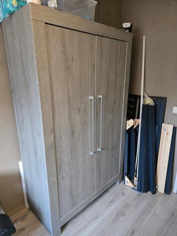 Babykamer Kast beschikbaar voor biedingen