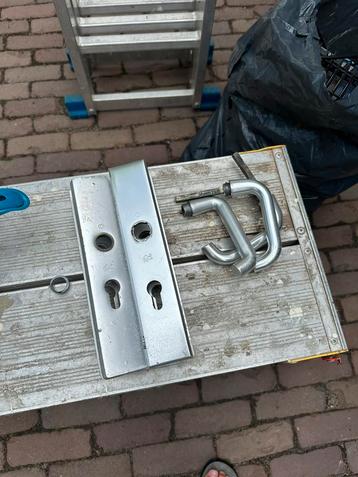 Veiligheidschilden 2 stuks beschikbaar voor biedingen