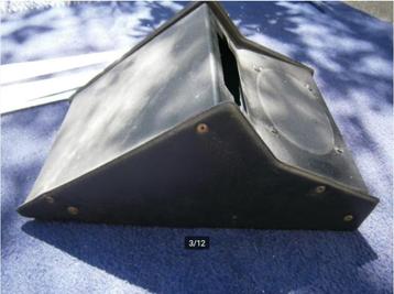 Zwarte radio console Renault 5 + ovale Westra 4 ohm Speaker beschikbaar voor biedingen