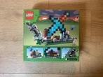 Lego Minecraft The Sword Outpost 21244 - NIEUW, Ophalen of Verzenden, Nieuw, Complete set, Lego