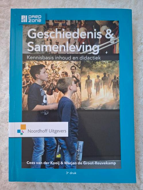 Marjan de Groot-Reuvekamp - Geschiedenis en samenleving, Boeken, Kinderboeken | Jeugd | 13 jaar en ouder, Zo goed als nieuw, Ophalen of Verzenden