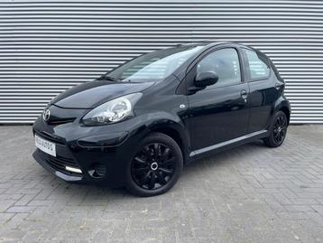 Toyota Aygo 1.0 VVT-i bouwjaar 2013 met navi / airco / led beschikbaar voor biedingen