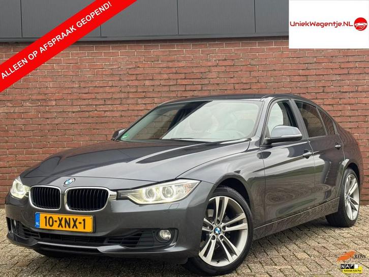 BMW 3-serie 320i HIGH EXECUTIVE | NL-AUTO! | DEALER OH!, Auto's, BMW, Bedrijf, Te koop, 3-Serie, ABS, Airbags, Airconditioning
