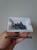 Asbak met brandweerwagen uit 1870 , porselein 12x8.5x2.5cm, Ophalen of Verzenden, Nieuw, Asbak