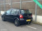 Volkswagen Polo 1.4-16V Comfortline NAP/AIRCO/NWEAPK, Voorwielaandrijving, Gebruikt, 4 cilinders, Zwart