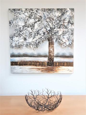 Modern kunstschilderij  ,,Boom in het wit,, beschikbaar voor biedingen