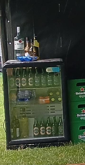 Drank koelkast met glazen deur  beschikbaar voor biedingen