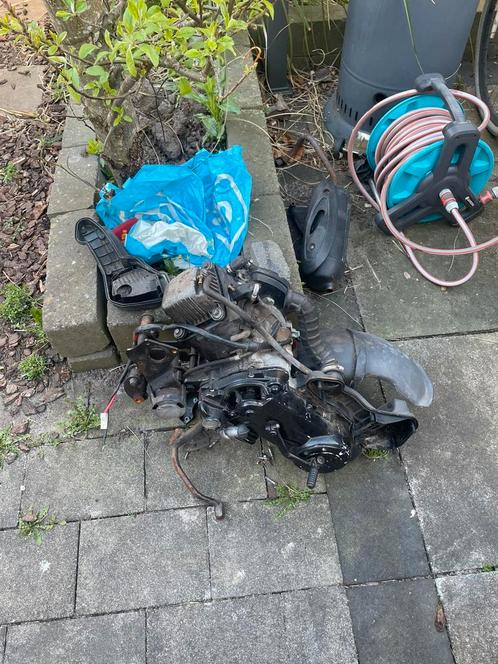 Piaggio/Vespa 4t 2v blok 2013, Fietsen en Brommers, Brommeronderdelen | Scooters, Gebruikt, Piaggio, Blok, Ophalen
