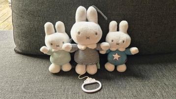 Miffy Knuffels - Set van 3 een van de melodieën beschikbaar voor biedingen