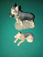 Twee herdershond beeldjes, Ophalen of Verzenden, Zo goed als nieuw, Beeldje of Figuurtje