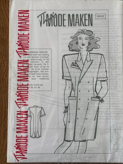 845/3 Patronen doorknoop jurk, Vintage jaren 80, Hobby en Vrije tijd, Kledingpatronen, Nieuw, Vrouw, Overige merken, Ophalen of Verzenden