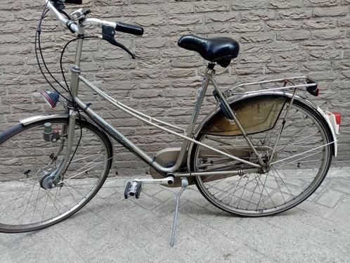 Good and light bike with lock and gears, Fietsen en Brommers, Fietsen | Dames | Damesfietsen, Gebruikt, Sparta, Versnellingen