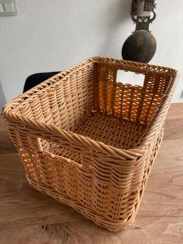 Ikea Bekna opbergmand kunststof rotan beschikbaar voor biedingen