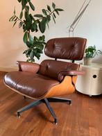 Replica Eames lounge chair bruin, Huis en Inrichting, 75 tot 100 cm, Ophalen of Verzenden, Zo goed als nieuw