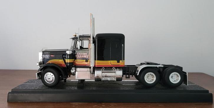 Modeltruck Modelvrachtwagen REVELL PETERBILT 359, Hobby en Vrije tijd, Modelauto's | 1:32, Gebruikt, Bus of Vrachtwagen, Overige merken