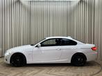 BMW 3-SERIE coupe 320i High Executive M-Pakket 19'' Alpina v, Zwart, 4 cilinders, 4 stoelen, Wit