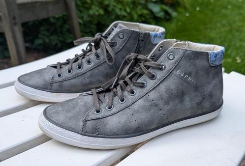 Dichte hoge veterschoenen met rits esprit maat 38, Kleding | Dames, Schoenen, Zo goed als nieuw, Sneakers of Gympen, Grijs, Ophalen of Verzenden