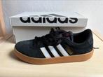 Adidas schoenen 44, Ophalen, Nieuw, Adidas, Sportschoenen