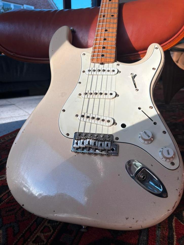 3,4kg!!  1979 Fender 25th anniversary stratocaster, Muziek en Instrumenten, Snaarinstrumenten | Gitaren | Elektrisch, Gebruikt