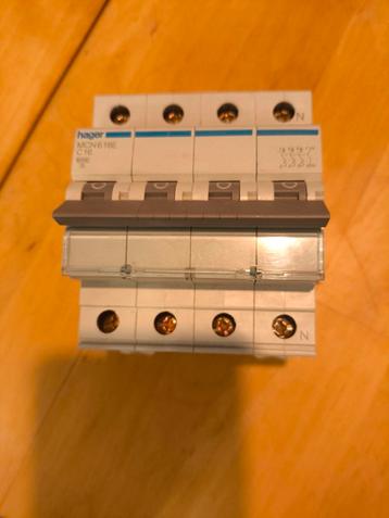 Hager MCN616E Installatieautomaat beschikbaar voor biedingen