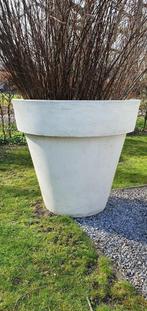 Serralunga Vasone Giant bloempot, Huis en Inrichting, Woonaccessoires | Vazen, Ophalen, Aardewerk of Porselein, Minder dan 50 cm