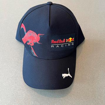 Red Bull racing team cap / pet 2022 beschikbaar voor biedingen