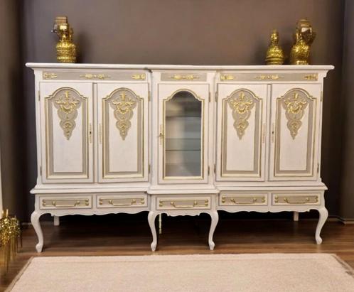 Elegante vitrinekast in creme, taupe en goud, Huis en Inrichting, Kasten | Vitrinekasten, Eikenhout, Glas, Ophalen