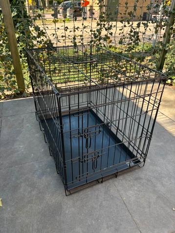 Hondenbench 45cm bij 75cm beschikbaar voor biedingen