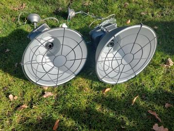 Industriële hanglampen  beschikbaar voor biedingen