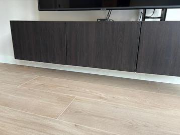 Tv meubel met deuren. BESTÅ - IKEA