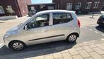 Hyundai i10 1.1 I 5DR 2012 Grijs, Auto's, Hyundai, 880 kg, 4 cilinders, 400 kg, Origineel Nederlands