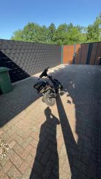 4 Scooters: Typhoon (x2), Aprilia SR, BTC Streetline, Ophalen of Verzenden, Gebruikt, Netvoeding, Minder dan 50 watt