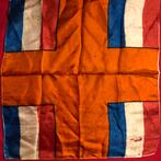 Antieke zijden bevrijdings zakdoek. WW2, Verzamelen, Koninklijk Huis en Royalty, Gebruikt, Ophalen of Verzenden