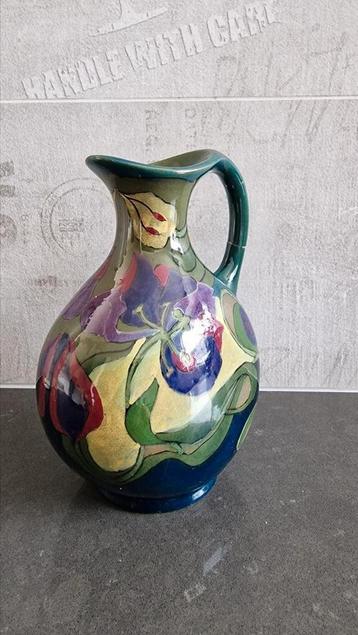 Antiek plateel vaasje, 17 x 12 cm beschikbaar voor biedingen