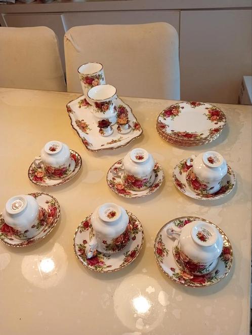Royal Albert Old Country Roses Theeservies, Antiek en Kunst, Antiek | Servies compleet, Ophalen of Verzenden
