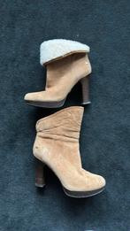 Ugg laarsjes maat 39, Bruin, Lage of Enkellaarzen, Ophalen of Verzenden, Zo goed als nieuw