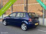 Volkswagen Polo 1.4-16V Comfortline NAP/Apk/AIRCO/CRUISE, Voorwielaandrijving, Gebruikt, 4 cilinders, Blauw