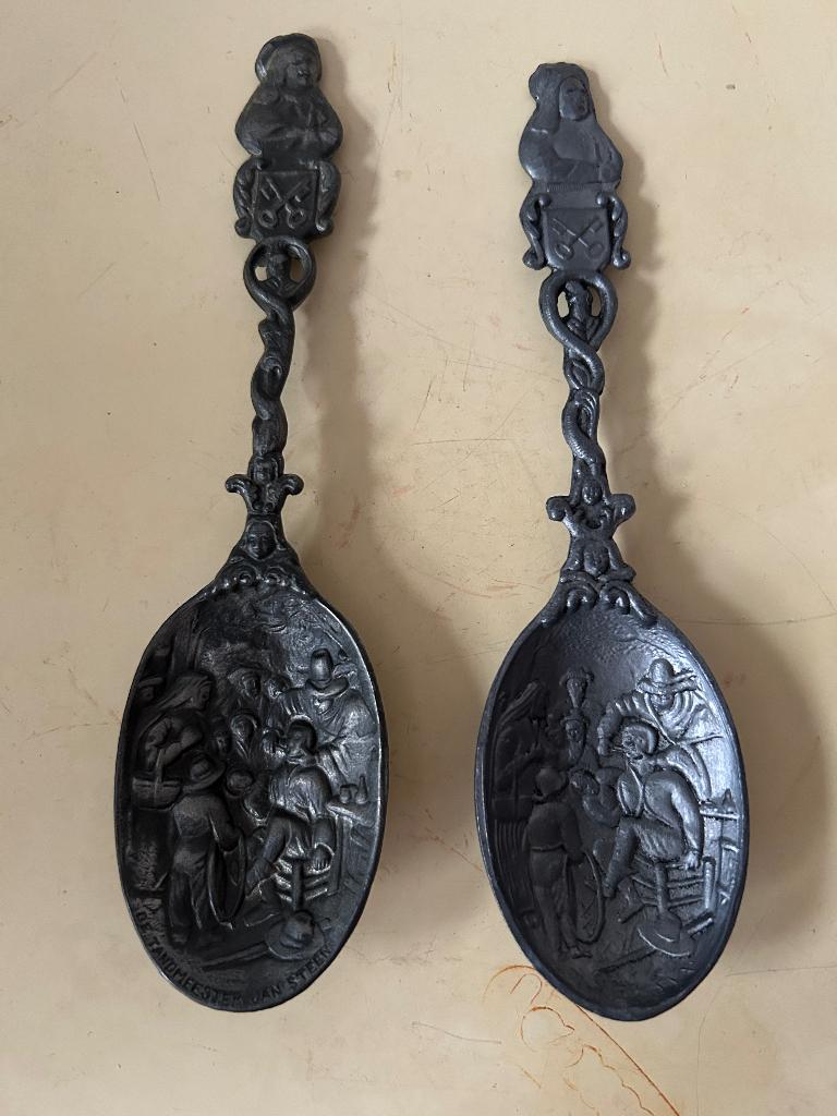 Antieke tinnen lepels met de tandmeester van Jan Steen, Antiek en Kunst, Antiek | Tin, Ophalen of Verzenden