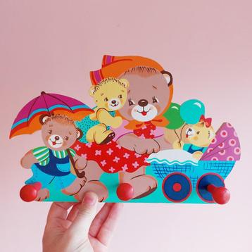 Mertenskunst houten kapstok met beertjes/teddyberen, 3 haken beschikbaar voor biedingen