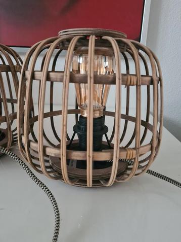 2 rotan tafellampen samen €25,- beschikbaar voor biedingen
