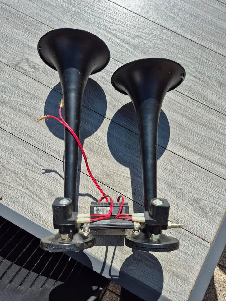 Luchthoorn Set - Dubbele Hoorn, Auto diversen, Auto-accessoires, Gebruikt, Ophalen of Verzenden