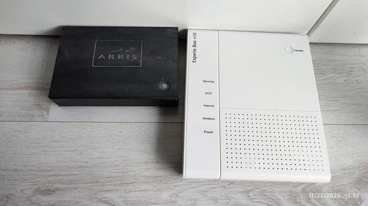 4K TV ontvanger + modem router wifi 6 3000ax, Computers en Software, Routers en Modems, Zo goed als nieuw, Ophalen of Verzenden