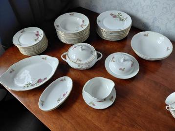 Thun Czechoslovakia compleet antieke servies set beschikbaar voor biedingen