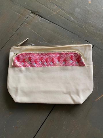 f28 – NIEUW etui beschikbaar voor biedingen
